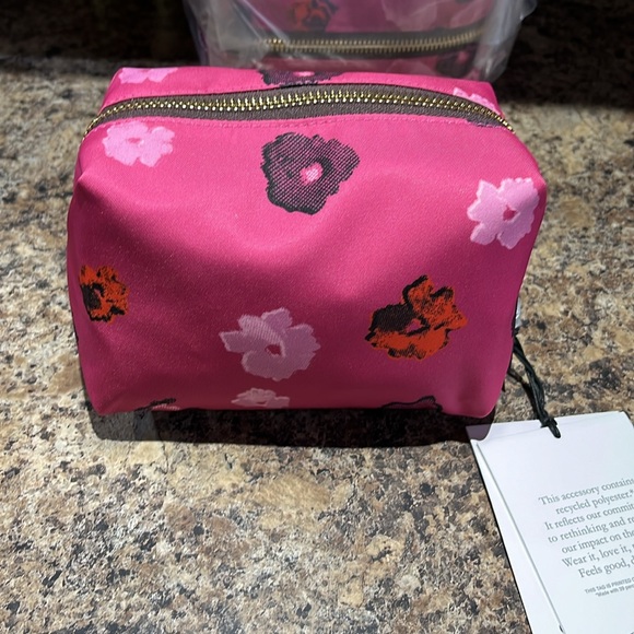 Coach Small Boxy Cosmetic Case With Halftone Floral Print - Picture 4 of 7